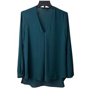 White House Black Market Blouse Womens Size 2 Green Pleated V Neck High Low Hem